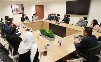 نائب وزير الصحة يستعرض مع وفد ليبي التجربة المصرية الرائدة في مجال الرعاية الصحية الأولية