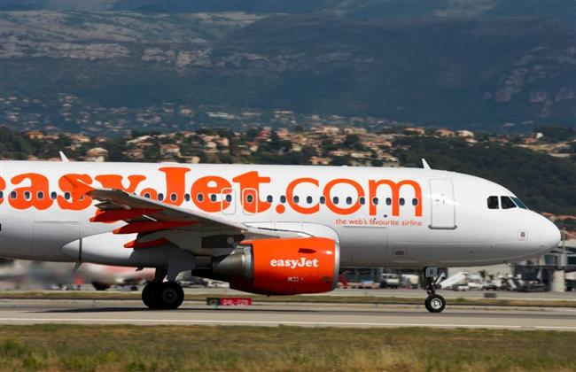 بزعم أنها "متعبة ونائمة".. نقل امرأة متوفاة على متن طائرة وسط الركاب الأحياء