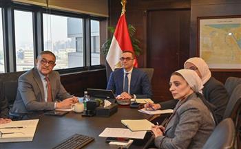 وزير الاستثمار يبحث مع وزير التجارة والصناعة الكوري تعزيز العلاقات الاستثمارية والتجارية بين البلدين 