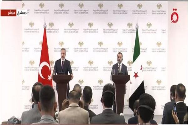 بث مباشر.. مؤتمر صحفي بين وزير الخارجية السوري ونظيره التركي في دمشق