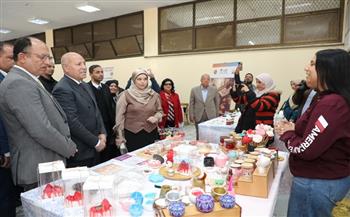 محافظ القاهرة يفتتح معرض السلع الغذائية بجامعة العاصمة لدعم الطلاب والأسر المنتجة