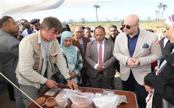 محافظ بني سويف يتفقد موقع عمل البعثة المصرية الروسية بمنطقة آثار جبل النور بمركز ببا