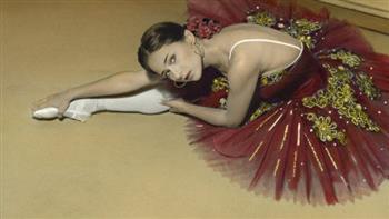 نيللي كريم تشارك جمهورها ذكرياتها مع فن الباليه 