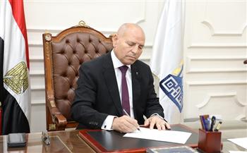 محافظ القاهرة: إلزام كل المحلات بوضع صندوق قمامة سعته لا تقل عن 240 لترًا