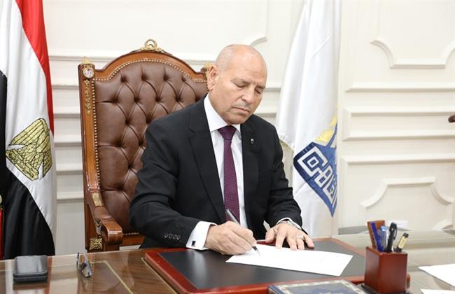 محافظ القاهرة: إلزام كل المحلات بوضع صندوق قمامة سعته لا تقل عن 240 لترًا