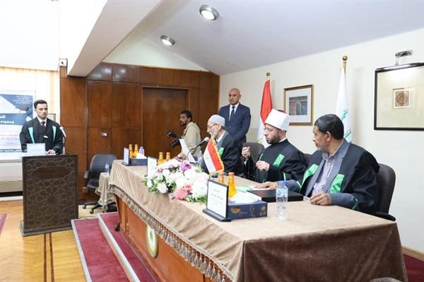 وزير الأوقاف يشارك في مناقشة رسالة ماجستير بالمعهد العالي للدراسات الإسلامية 