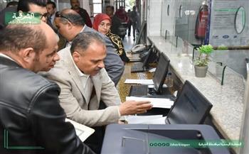 محافظ الشرقية يُتابع سير إجراءات العمل بالمركز التكنولوجي لخدمة المواطنين بمدينة فاقوس 