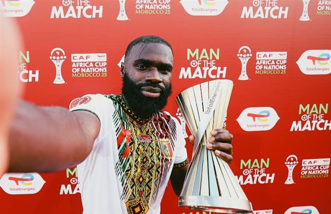 كأس أمم أفريقيا.. سينايوكو يحصد جائزة رجل مباراة مالي أمام زامبيا  