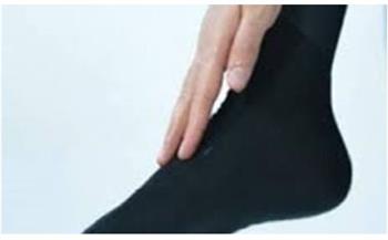 هل المسح على الشراب صحيح في الوضوء؟.. أمين الفتوى يجيب