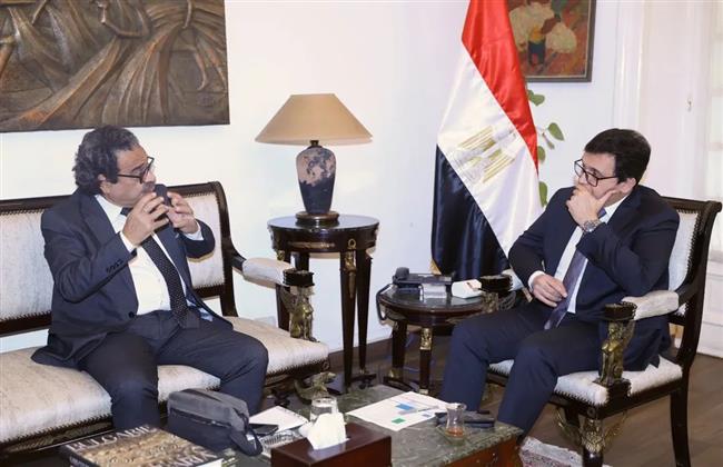 وزير الثقافة يبحث مع رئيس اتحاد الناشرين المصريين استعدادات الدورة الـ57 لمعرض القاهرة الدولي للكتاب