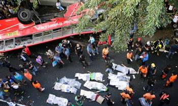 مصرع 16 شخصا في حادث تحطم حافلة بإندونيسيا