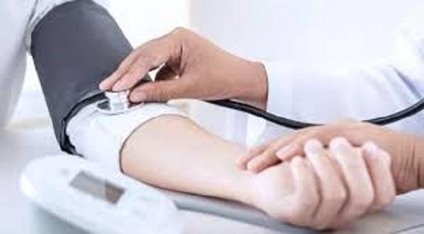 "الصحة" تقدم 7 طرق تساعد في الوقاية من ارتفاع ضغط الدم