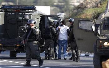 الاحتلال يعتقل 22 فلسطينيا من دورا والطبقة ومخيم الفوار بالخليل بالضفة الغربية