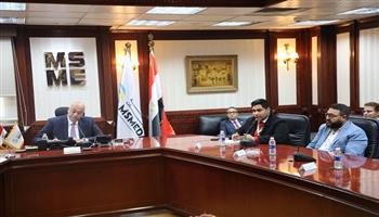 من الطاقة الشمسية إلى التكنولوجيا البيئية.. «تنمية المشروعات» يلتقي 15 شركة ناشئة لبحث التوسع والتمويل