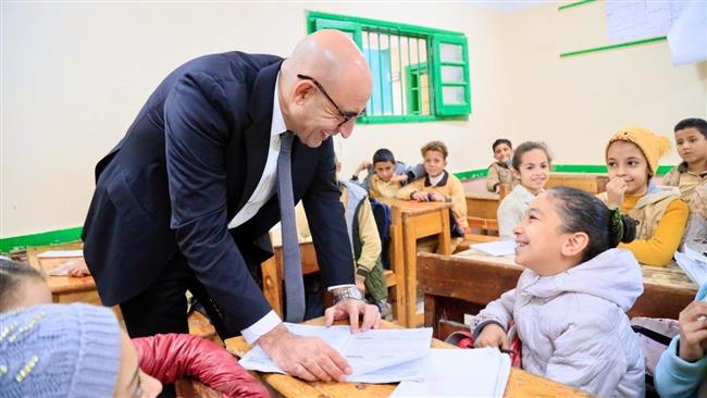 وزير التعليم يجرى جولة مفاجئة بمدارس إدارتي ببا وسمسطا ببني سويف