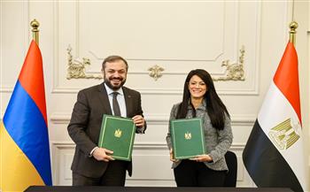 توقيع بروتوكول الدورة السادسة للجنة المشتركة لتوسيع نطاق التعاون في مجالات التجارة والاستثمار والصناعة