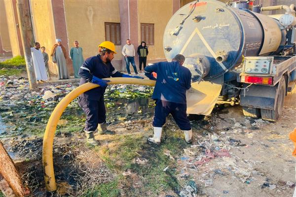 محافظ أسيوط: تنفيذ مبادرة اجتماعية بمساكن الباطن بدرنكة لحل مشكلات الصرف الصحي 