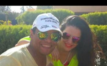 دنيا عبد العزيز تنعى الماكيير محمد عبد الحميد: "فراقك يوجع القلب"