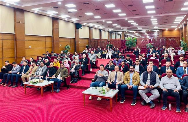 أعضاء برلمان الطلائع والشباب ونموذج محاكاة مجلس الشيوخ يواصلون الدورة التدريبية بأكاديمية الشرطة