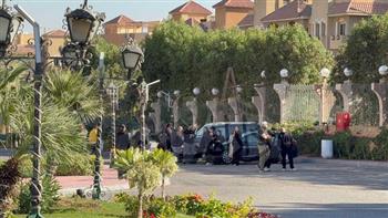 قبل صلاة الجنازة.. وصول جثمان الماكيير محمد عبد الحميد إلى مسجد الشرطة بالشيخ زايد