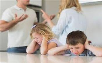 عند شعور زوجك بتقصيرك في رعاية الأطفال بسبب العمل.. نصائح لتعزيز المشاركة الأسرية