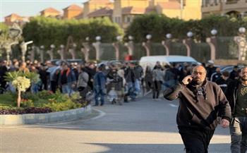 تشييع جثمان الماكيير محمد عبد الحميد بحضور نجوم الفن