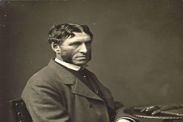 ماثيو آرنولد.. شاعر الثقافة والكمال وناقد الفكر الغربي