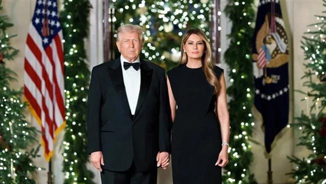 البيت حيث القلب.. صورة رسمية لترامب وميلانيا بمناسبة عيد الميلاد