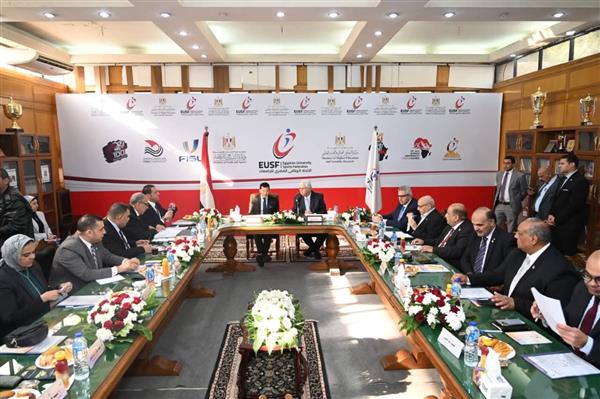 وزير الشباب والرياضة يشهد اجتماع مجلس إدارة الاتحاد الرياضي المصري للجامعات 