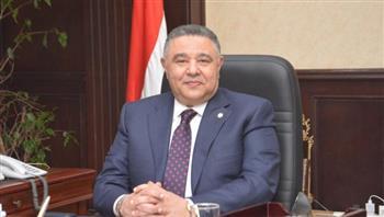 محافظ البحر الأحمر يوجه بوضع جدول زمني للانتهاء من ملفات التصالح والتقنين 