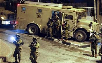 آليات الاحتلال تفتح نيران رشاشاتها على خيام الفلسطينيين بغزة 