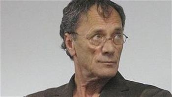 وفاة المخرج الفلسطيني محمد بكري عن عمر ناهز الـ72 عامًا 