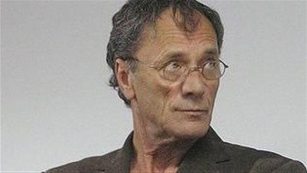 وفاة المخرج الفلسطيني محمد بكري عن عمر ناهز الـ72 عامًا 