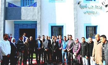 محافظ البحيرة تتفقد قافلة طبية مجانية بحوش عيسى