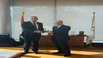 رئيس البورصة المصرية يبحث مع رئيس بورصة عمان تعزيز التعاون المشترك