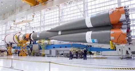 روسيا تخطط لوضع محطة طاقة على القمر بحلول 2036 لدعم برنامجها الفضائي 