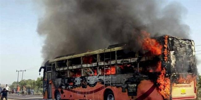 مصرع 10 أشخاص جراء اندلاع حريق في حافلة بالهند