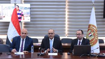 وزير العمل يشهد اختبارات برنامج "سفراء العمل" بمقر الوزارة
