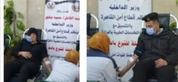رجال الشرطة بالوادى الجديد يشاركون في حملة للتبرع بالدم لدعم المرضى والمصابين 