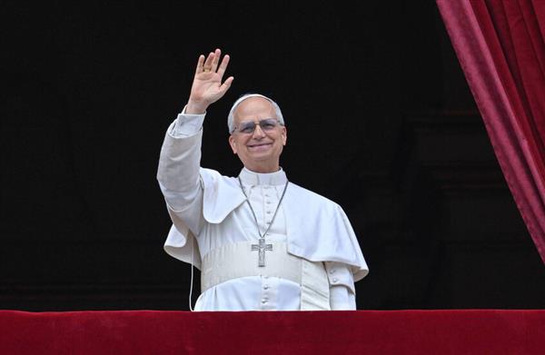 بابا الفاتيكان يدين "الجراح المفتوحة" التي خلفتها الحروب 