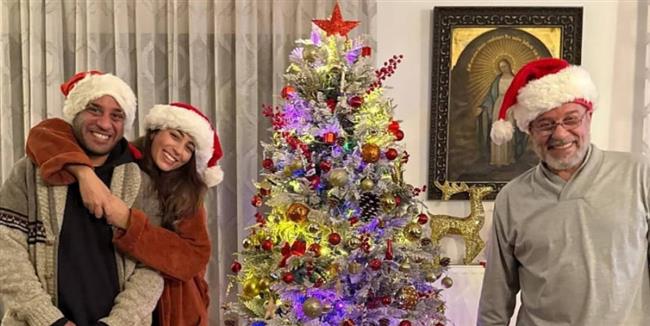 شريف منير يحتفل بالعام الجديد مع عائلته