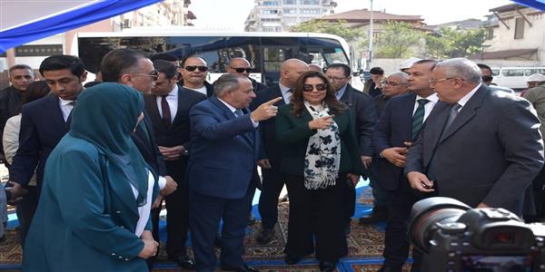 وزيرة التنمية المحلية ومحافظ بورسعيد يتفقدان المرحلة الأولى من كورنيش بورسعيد السياحي 
