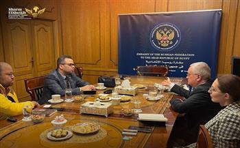 مازن الغرباوي يلتقي السفير الروسي بالقاهرة لبحث آفاق التعاون المسرحي بين مصر وروسيا