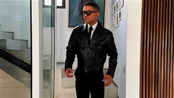 آسر ياسين يروّج لفيلمه «إن غاب القط» بطريقة طريفة