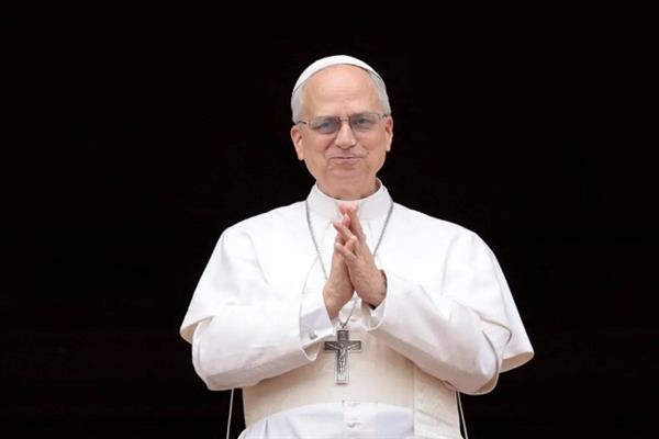 بابا الفاتيكان يدين المعاناة في غزة في أول خطبة له بمناسبة عيد الميلاد 