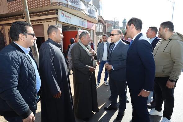 محافظ كفرالشيخ يوجه برفع كفاءة وتمهيد الطرق بعدد من قرى المحافظة 