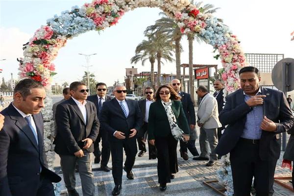 منال عوض تفتتح ميدان "الإسماعيلية" ومجمع المحال التجارية بنادي وشاطئ الفيروز 