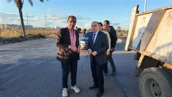 محافظ كفرالشيخ يتفقد أعمال تطوير محور 30 يونيو.. متابعة ميدانية لأعمال التشجير والتجميل 