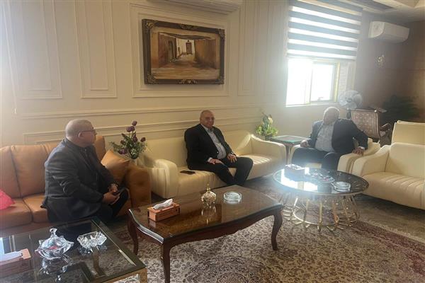 رئيس مركز بحوث الصحراء يزور الوادي الجديد لمتابعة المشروعات الزراعية 