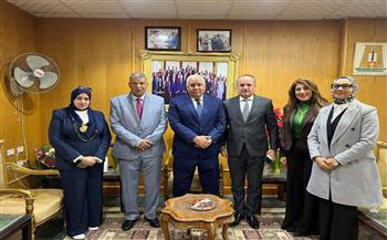 "الزملوط" و"العزازي" يبحثان تعزيز التعاون الثقافى وإطلاق مهرجان الفنون التشكيلية